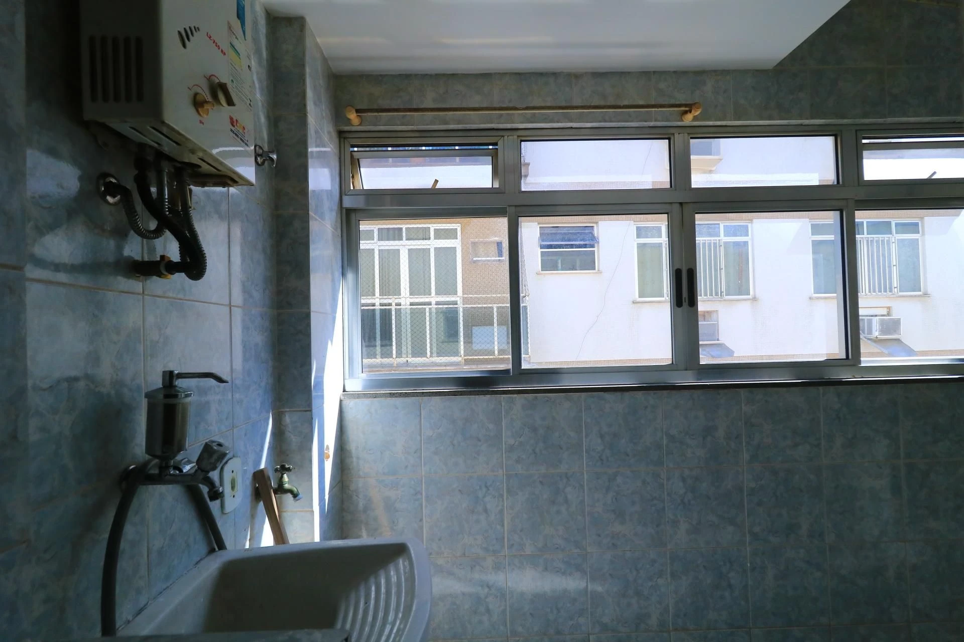 Apartamento sin amueblar de 2 dormitorios con balcón — photo 6