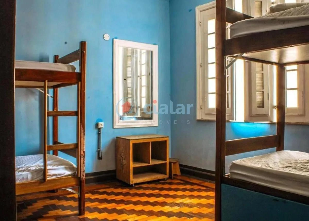 Furnished house with 11 bedrooms and 7 bathrooms — photo 14