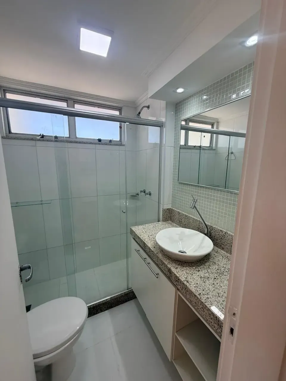 2-bedroom apartment with balcony and 2 bathrooms — photo 17