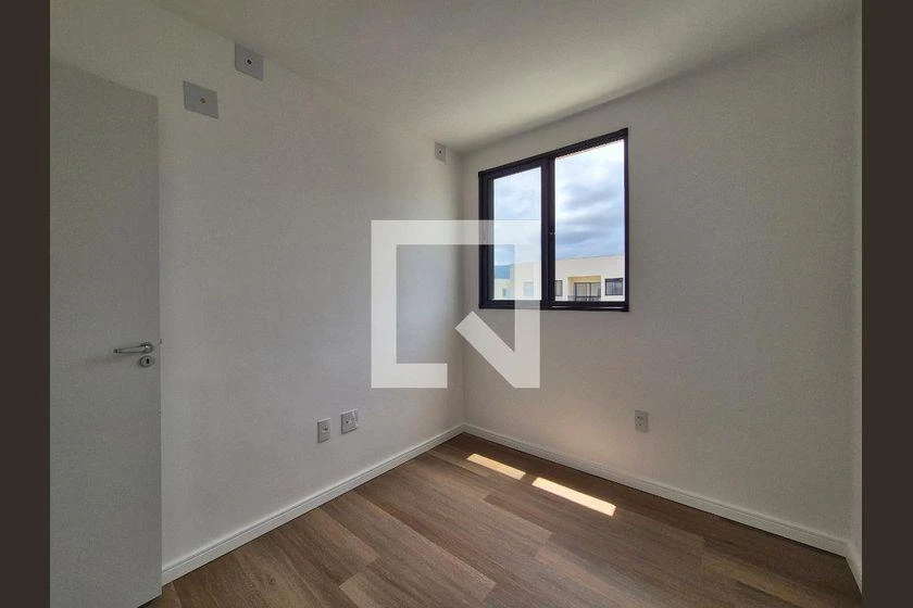 Glass-enclosed balcony in a 2-bedroom apartment, 55 m² — photo 20