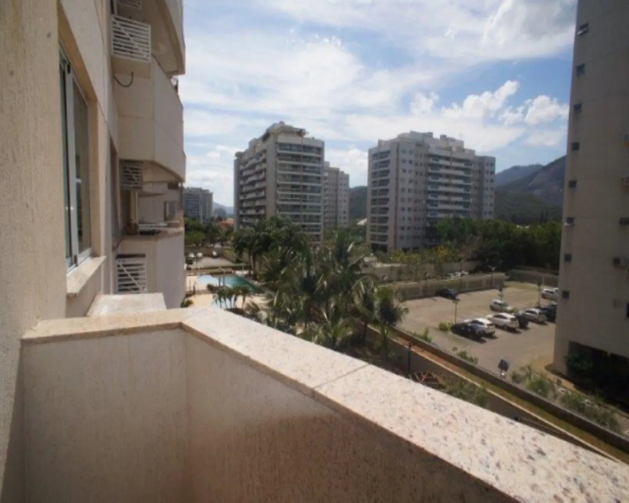 2-bedroom apartment with a mountain view — photo 19