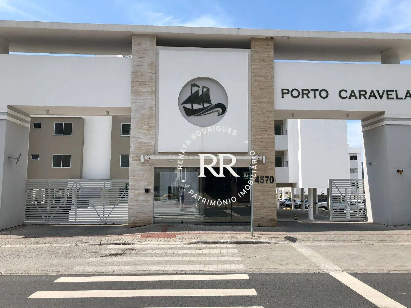 Apartamento amueblado de 64 m² con 2 dormitorios y balcón — photo 38