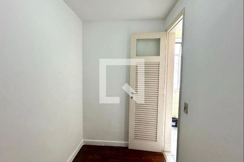 Mountain view in a one-bedroom apartment, 58 m² — photo 11