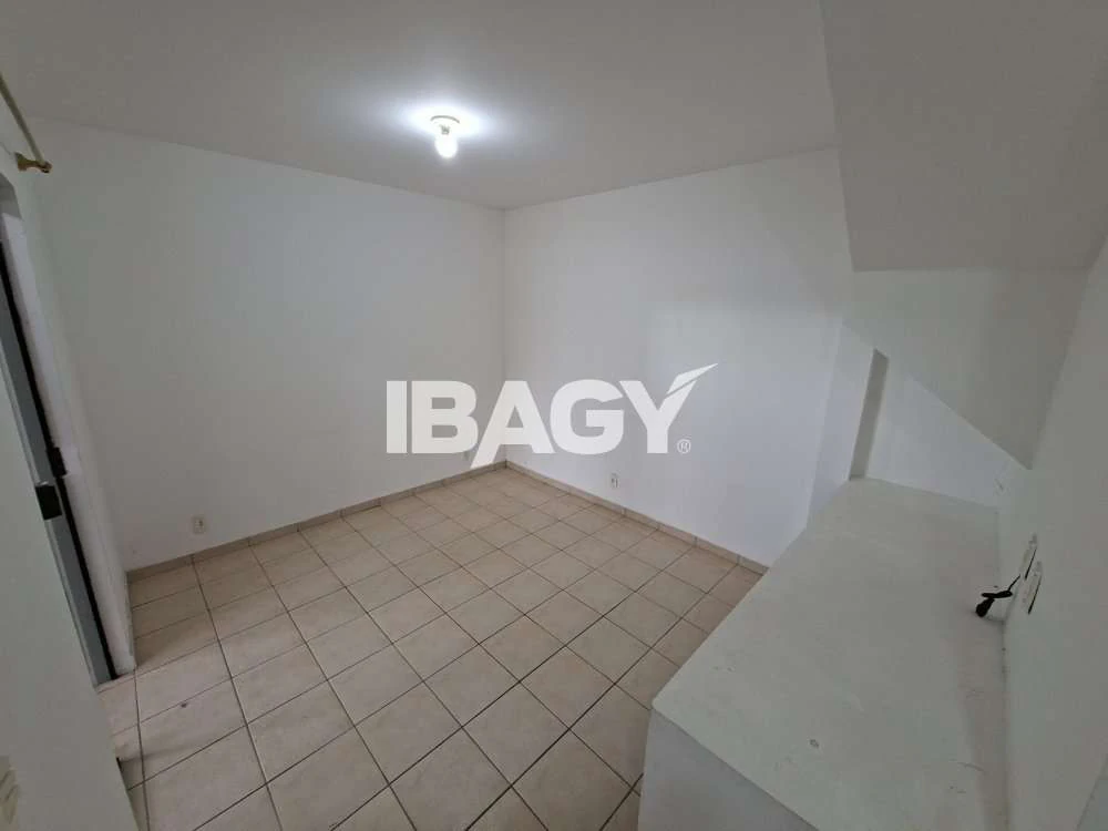 Casa sem mobília com 2 dormitórios e 1 banheiro — photo 4