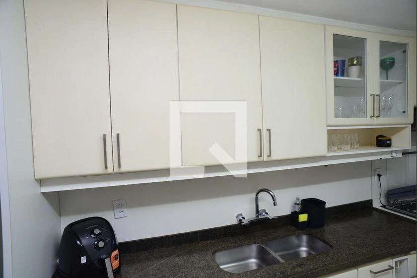 Furnished 4-bedroom apartment 145 m² with 2 parking spots — photo 49