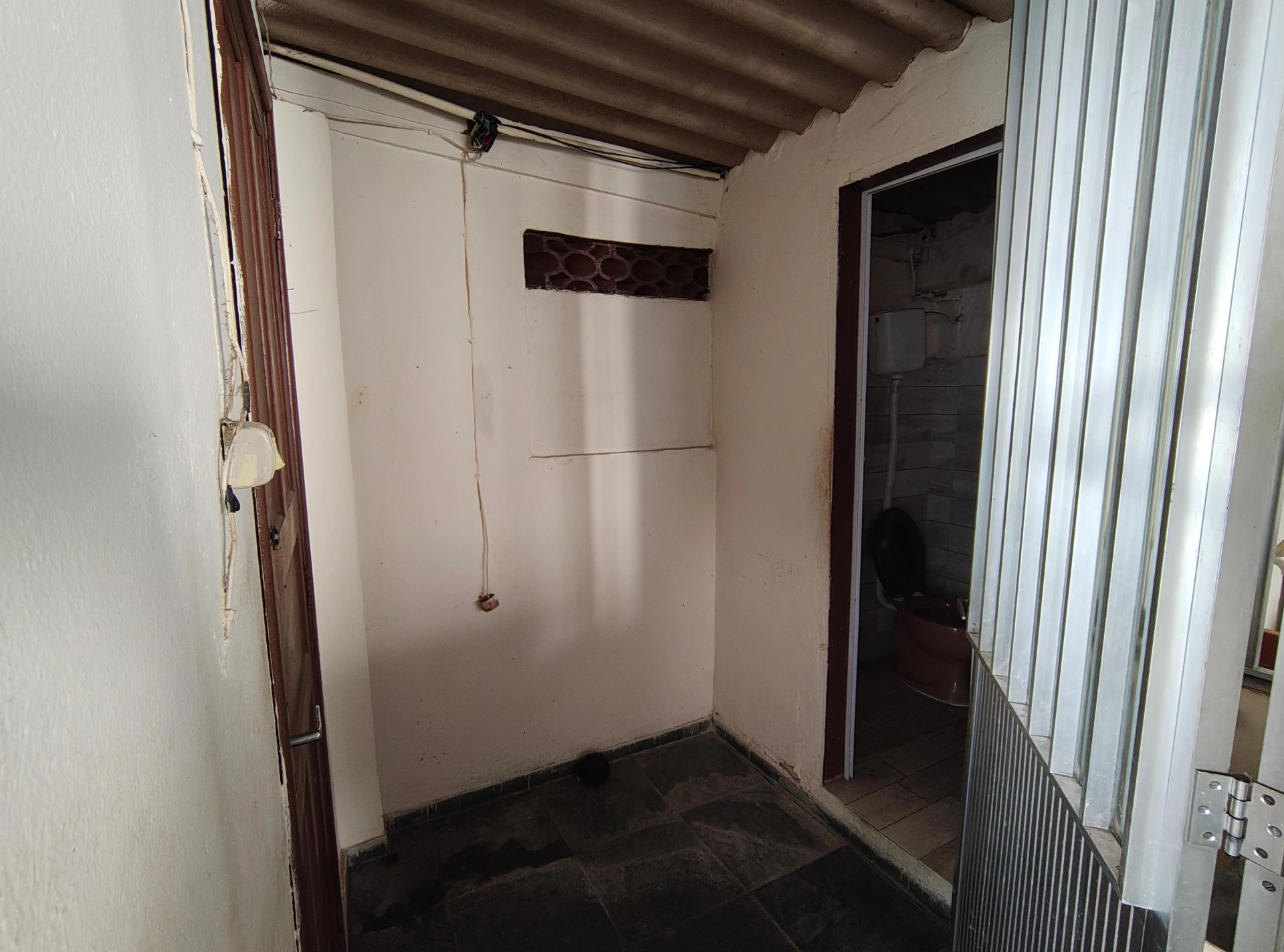 Rental house with 1 bedroom, 1 bathroom, no parking — photo 20