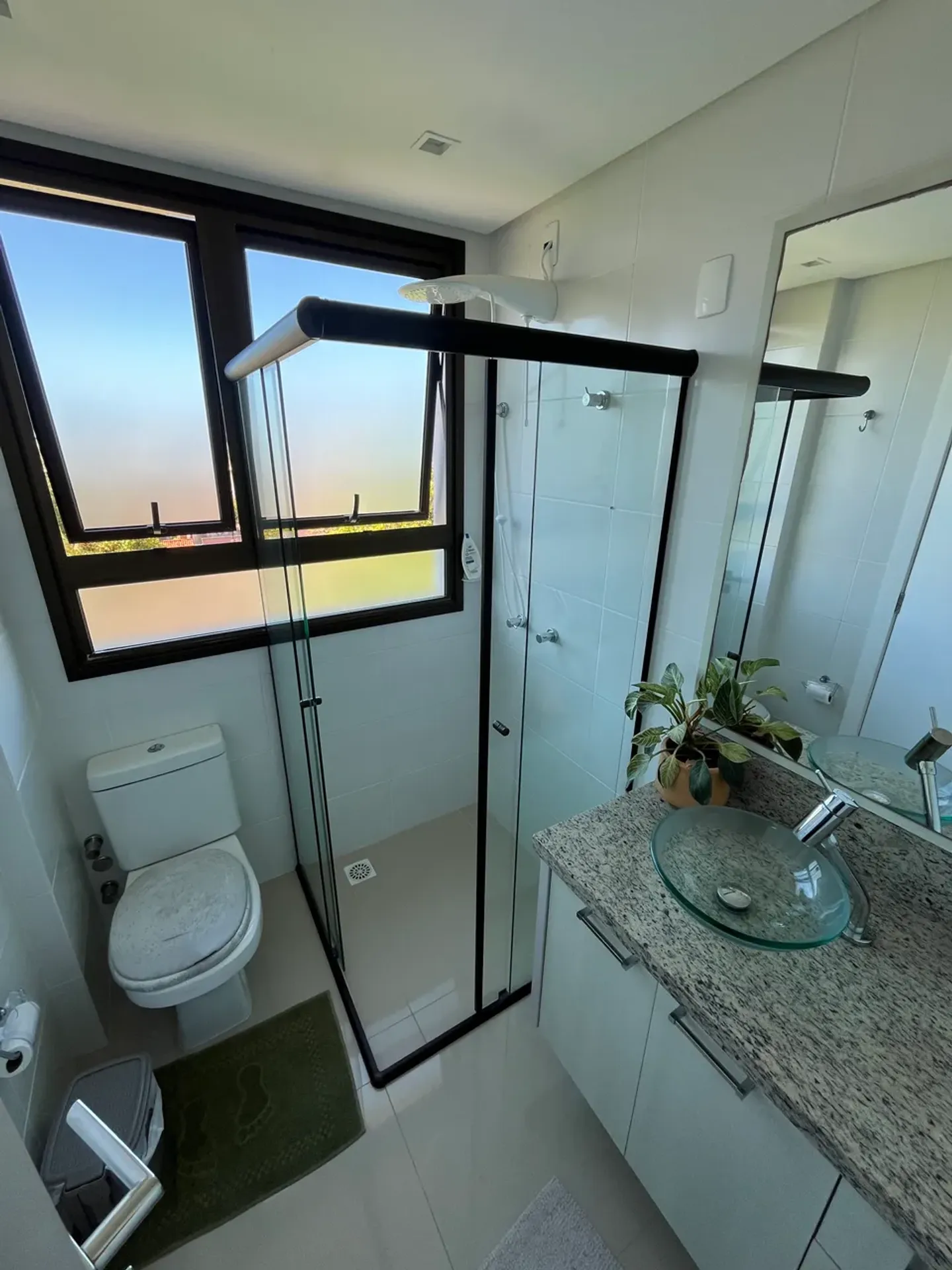 Мебльована квартира 86 м² з 2 спальнями-сюїтами — photo 16