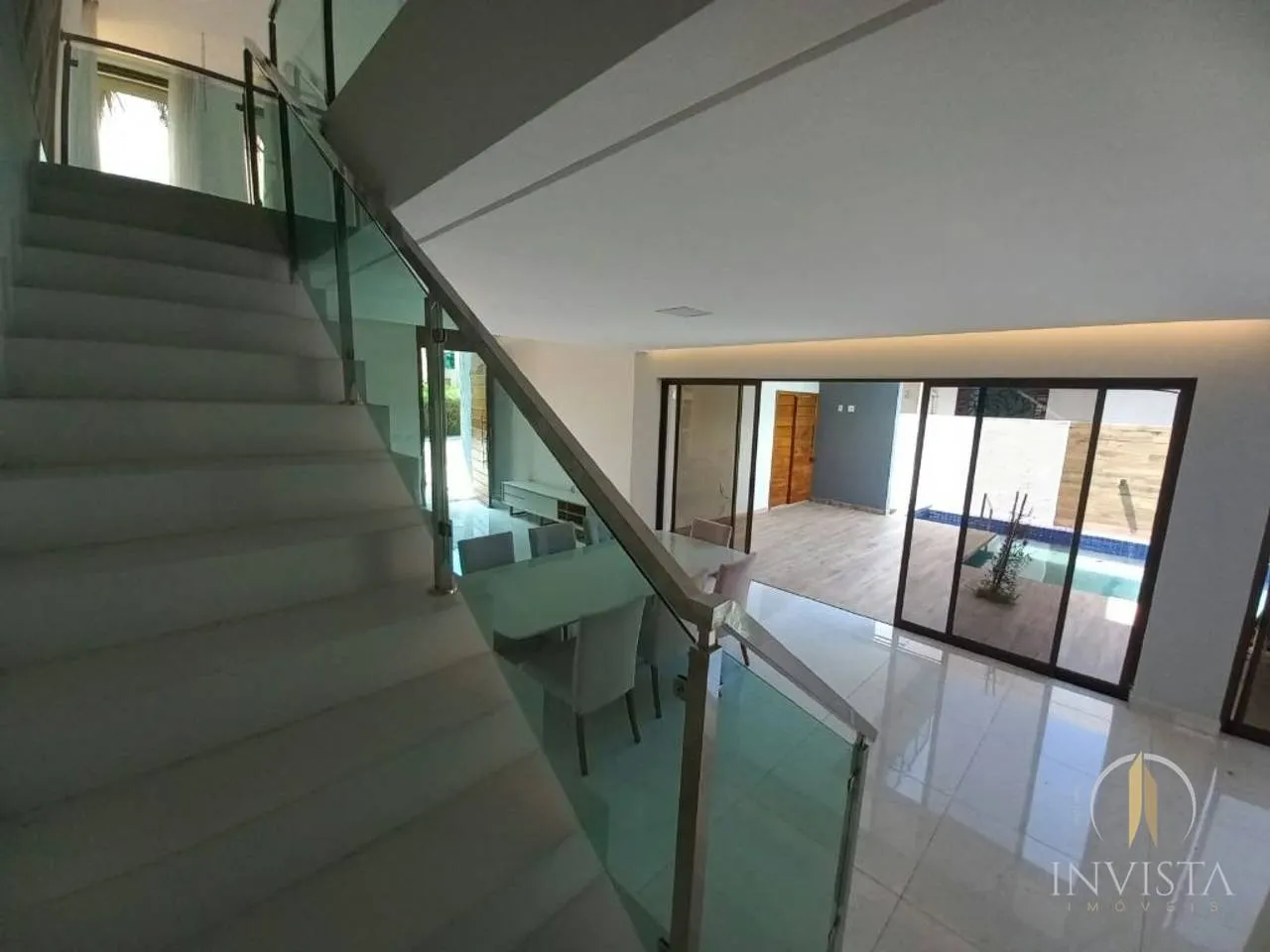 Furnished house, 481 m², with floor-to-ceiling windows — photo 60