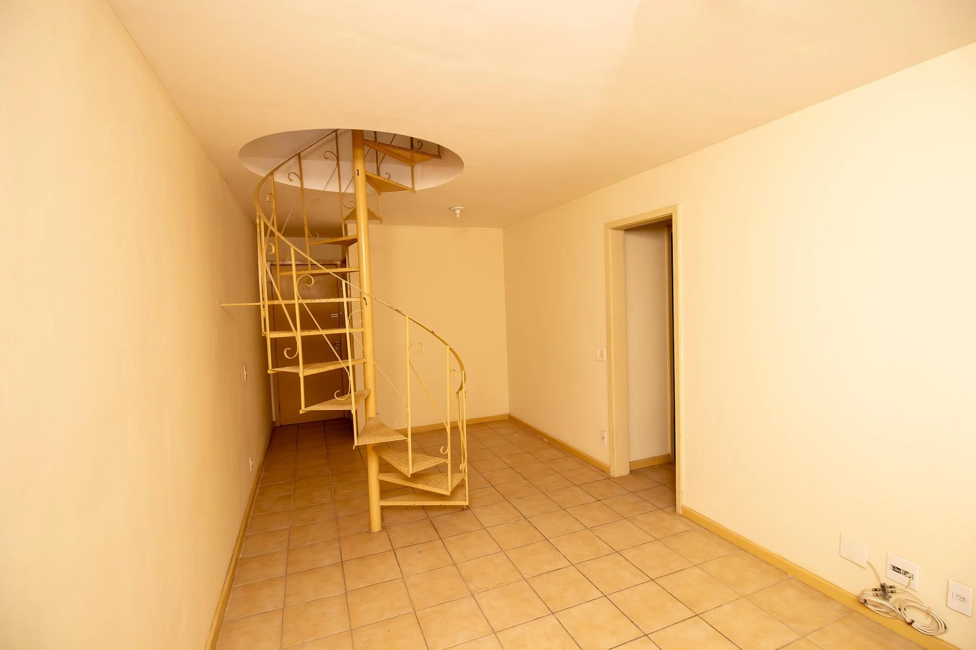 3-bedroom apartment, 1 with its own bathroom, 100 m² — photo 3