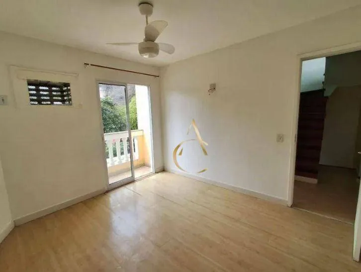 Casa com 3 quartos e varanda em bom estado — photo 3