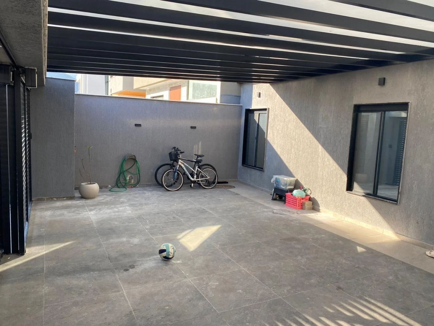 House, 320 m², with a garden — photo 4