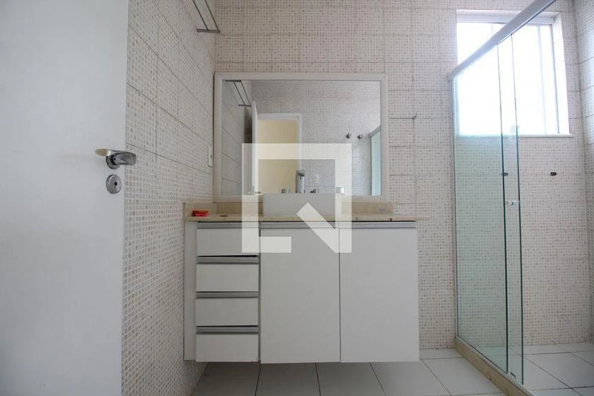 6-bedroom house with 4 en-suite suites and 600 m² — photo 47