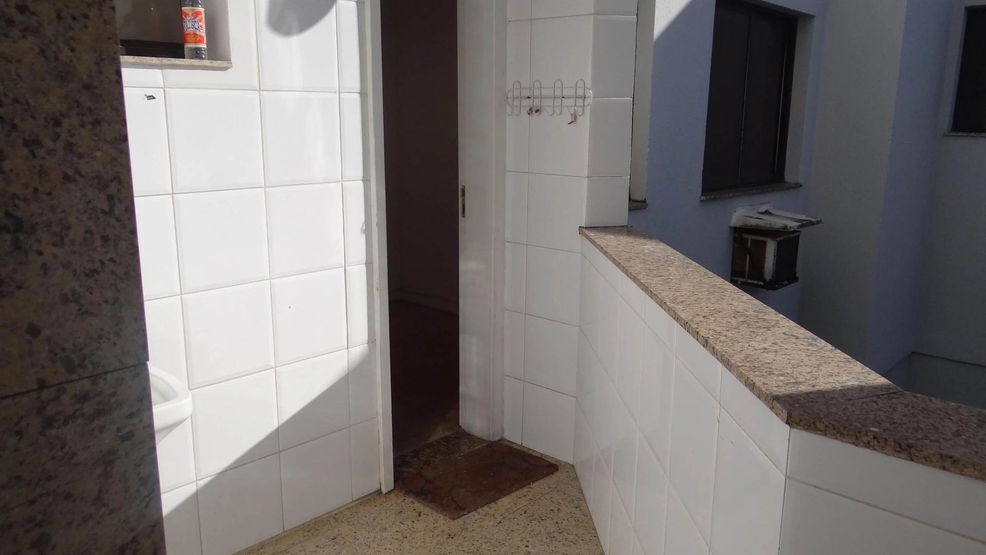 Apartamento sin amueblar con 3 dormitorios y balcón — photo 24