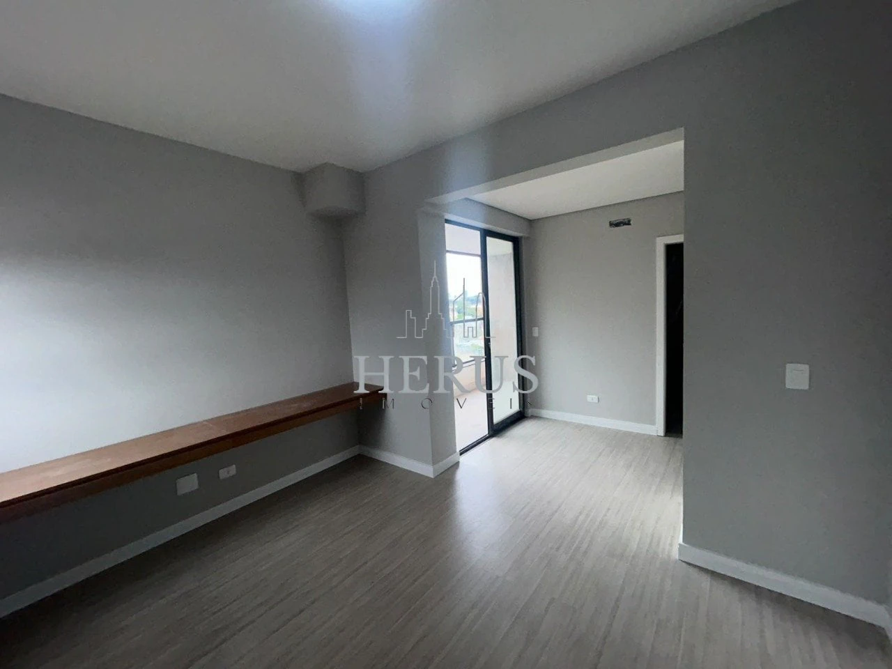 Apartamento de 2 quartos com janelas do piso ao teto — photo 4