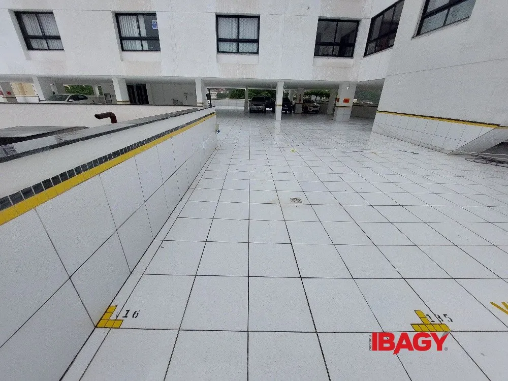 Apartamento amueblado de 1 dormitorio con balcón y parrilla — photo 4
