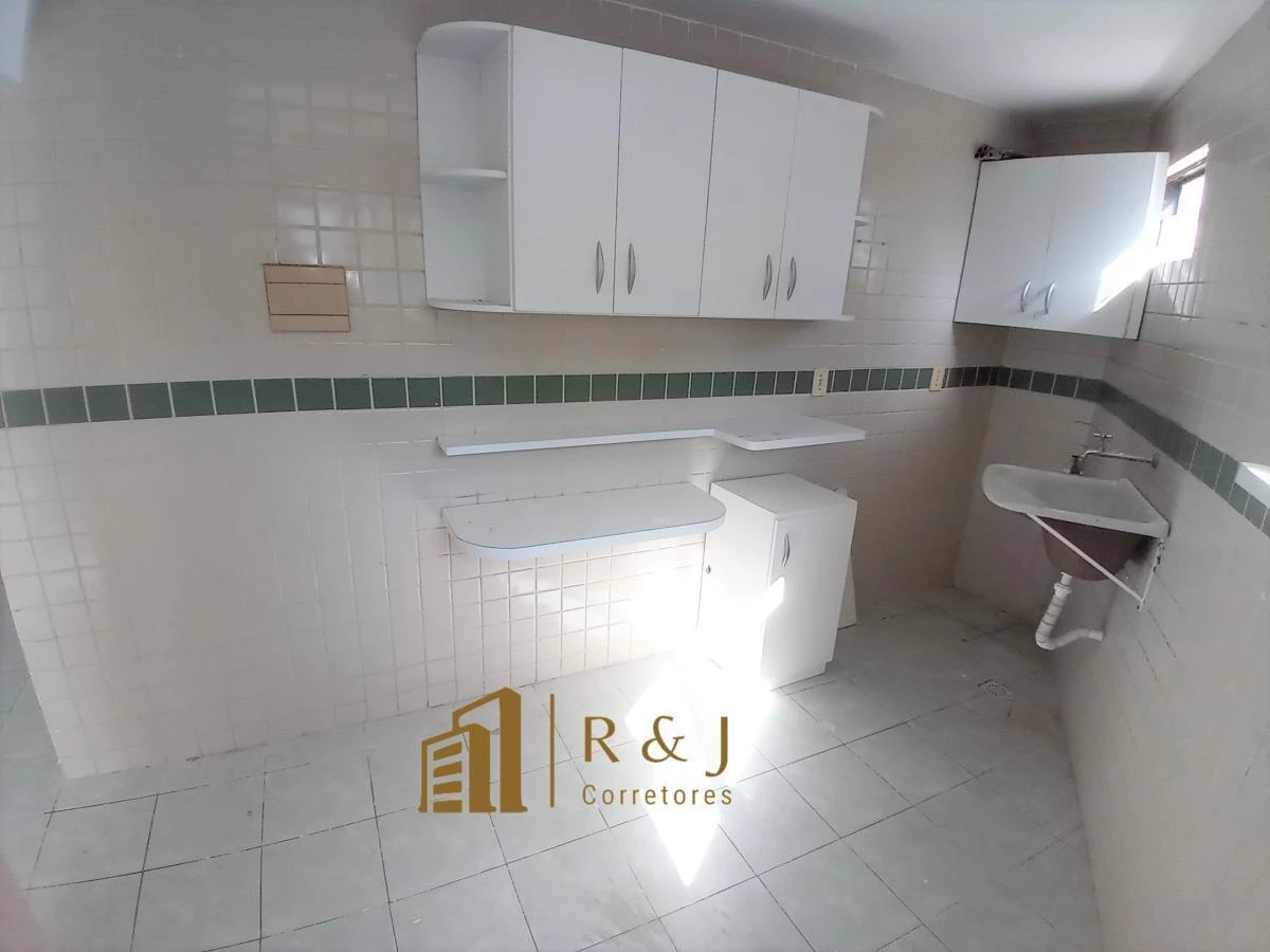 Rental apartment with 3 bedrooms and a balcony — photo 7