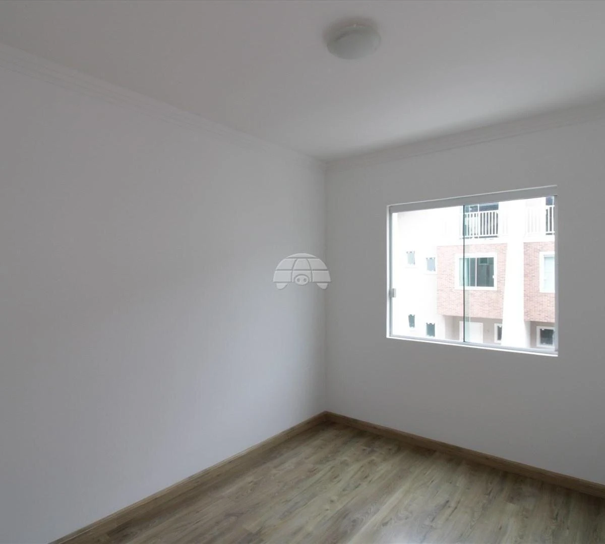 3-bedroom house with a bathtub in Curitiba — photo 3
