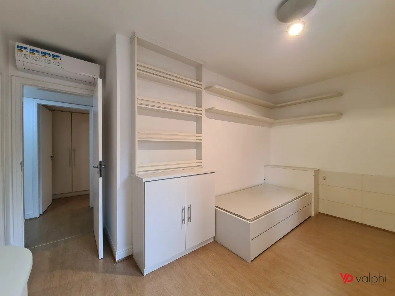 Квартира з 3 спальнями, 4 ванними та 2 паркомісцями — photo 32