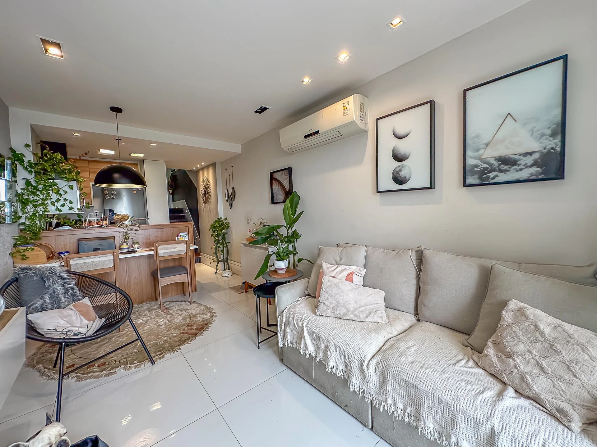 Furnished 2-bedroom apartment with 2 bathrooms — photo 23