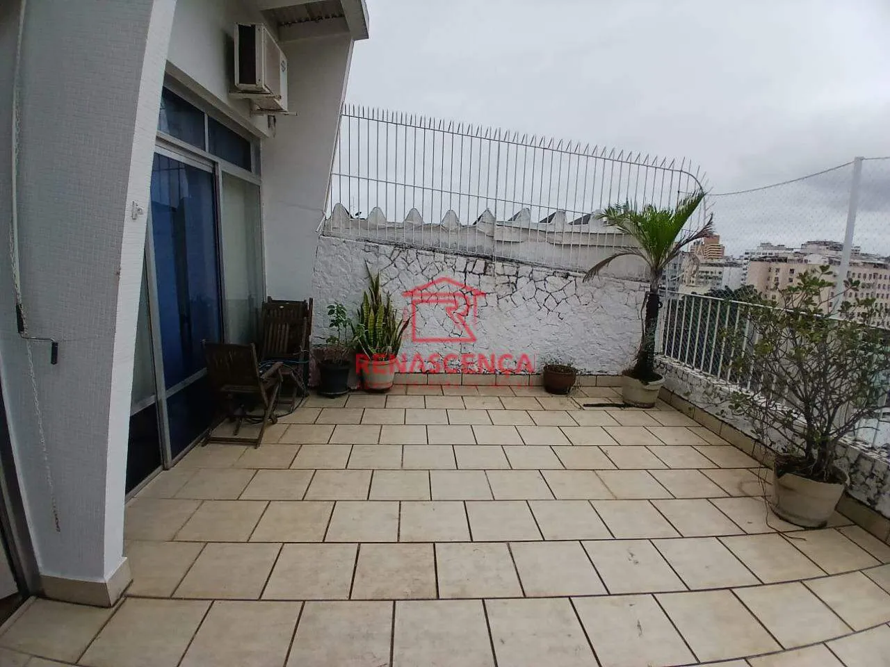 Mountain view in a 3-bedroom apartment, 208 m² — photo 23