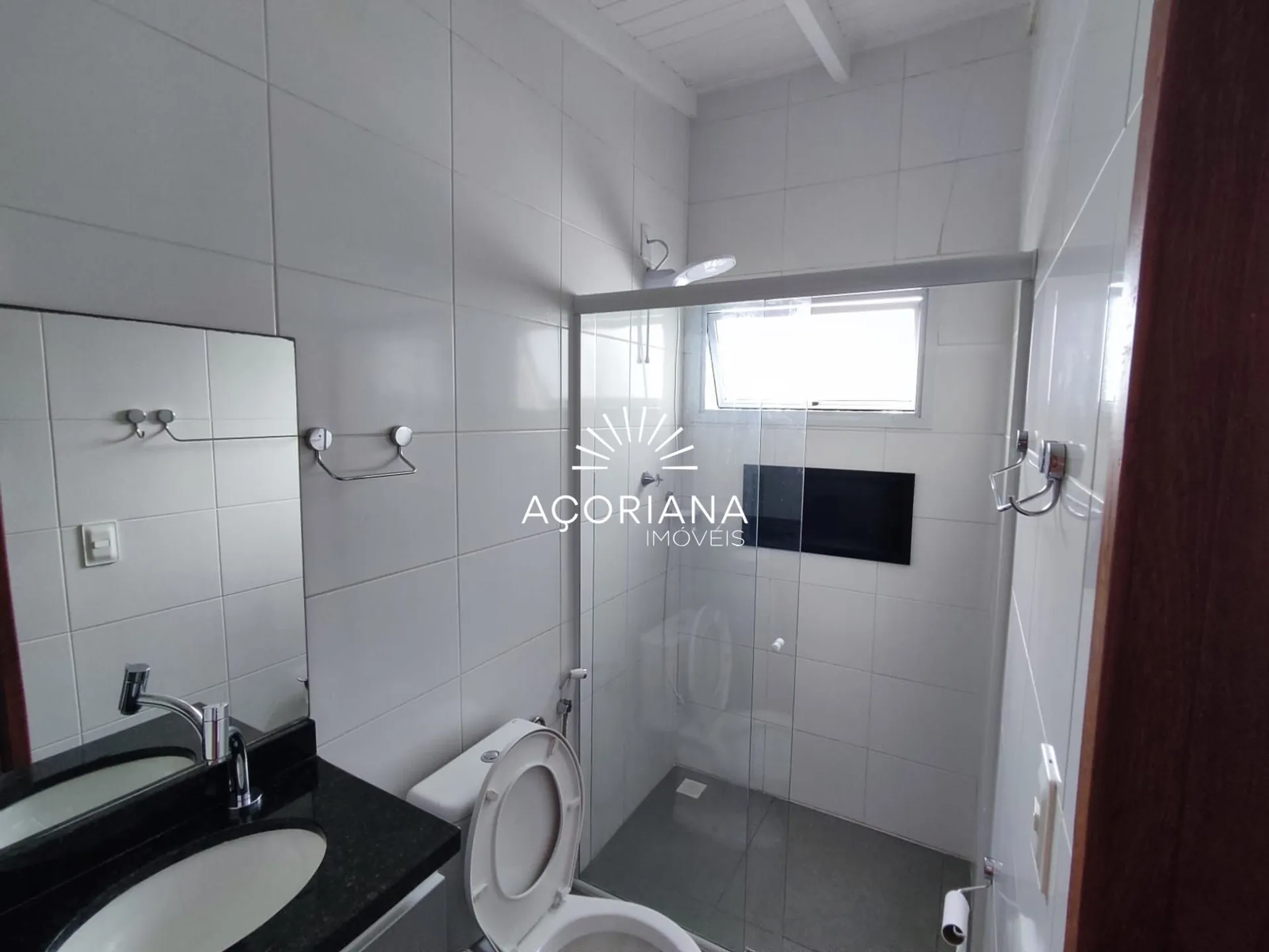 Квартира с 1 спальней, балконом и 60 м² — photo 17