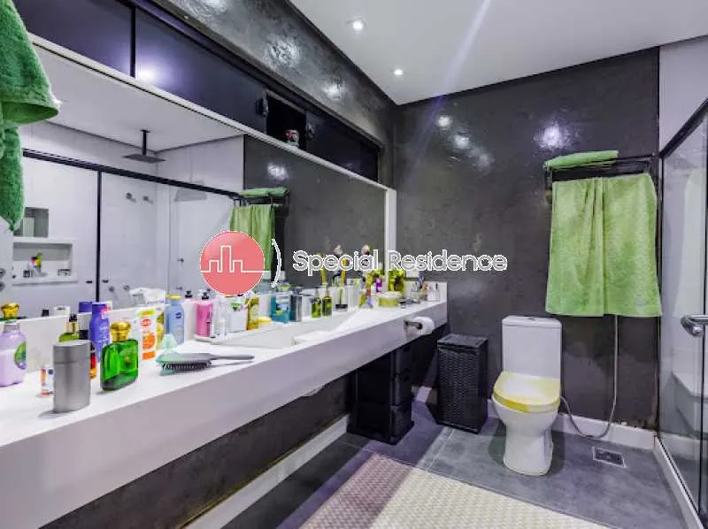 Furnished triplex house with 3 bedrooms and 5 bathrooms — photo 22