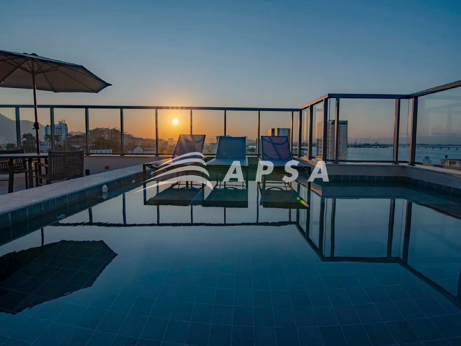 1 quarto e vista para a água: apartamento de 32 m² — photo 11