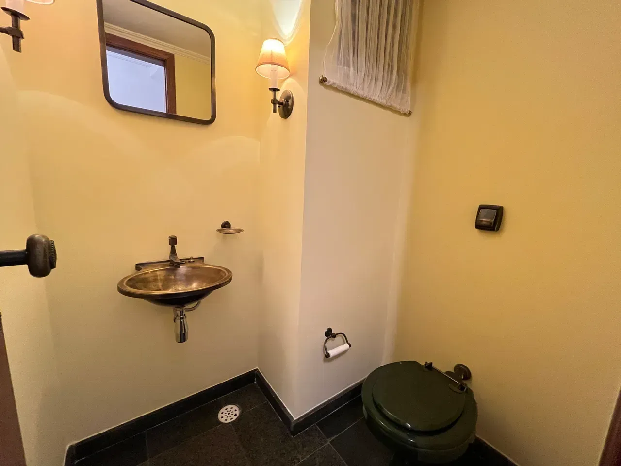 3-bedroom apartment with 3 bathrooms and 2 parking — photo 2