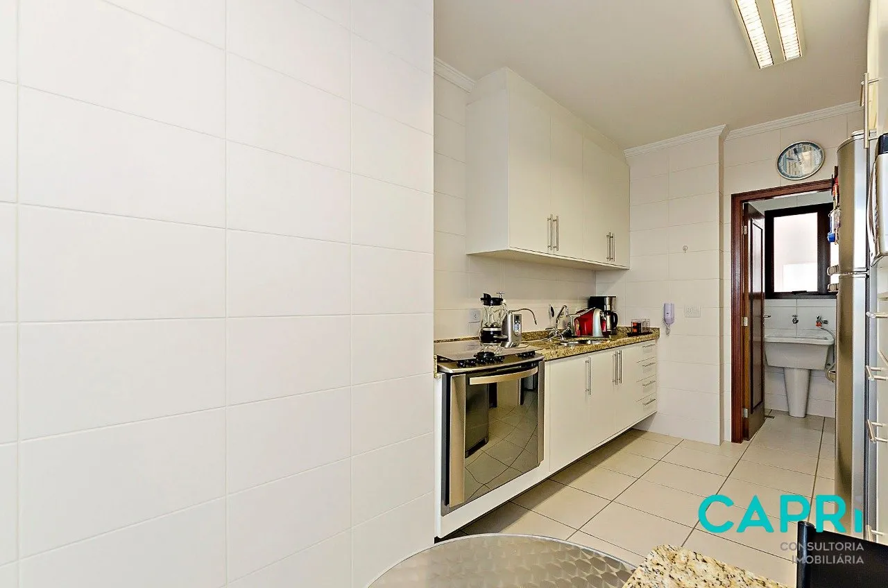 Furnished 3-bedroom apartment with a closed kitchen — photo 45