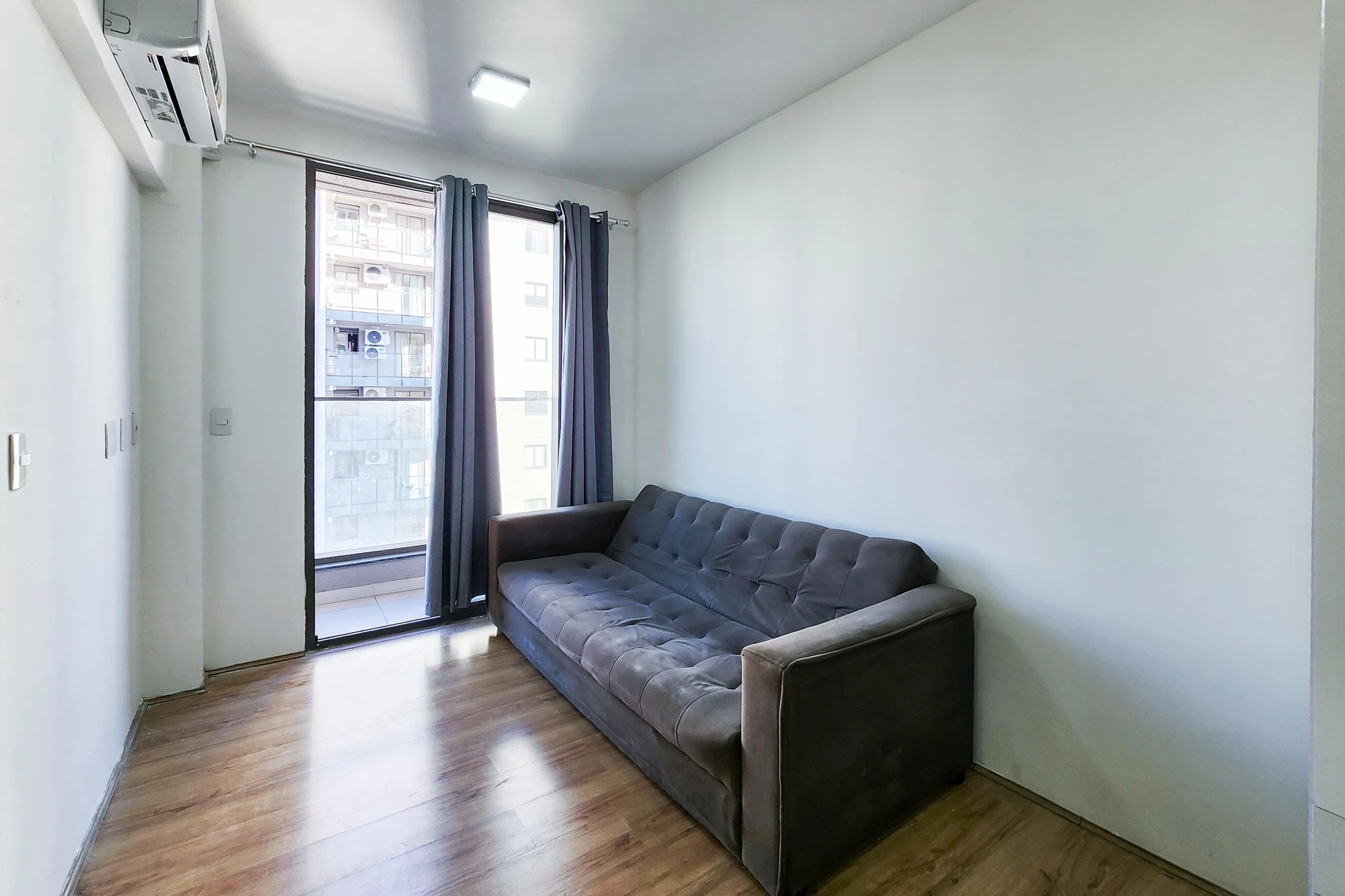 Apartamento mobiliado, 33 m², com vista para a água