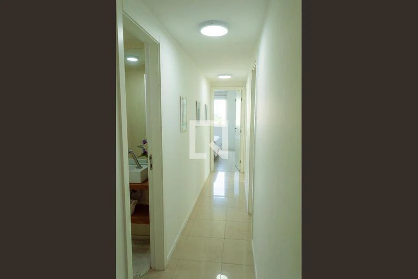 3 en-suite bedroom rental with 127 m² and 2 parking spots — photo 43