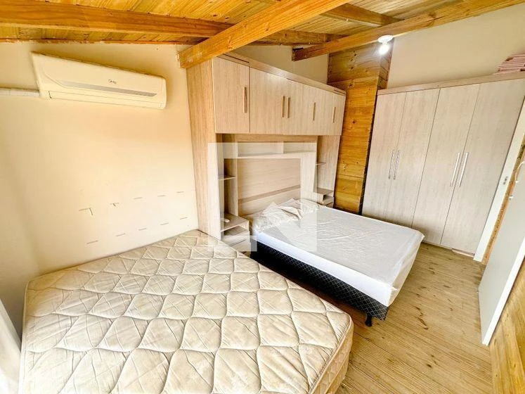 4-bedroom house with a washing machine — photo 10