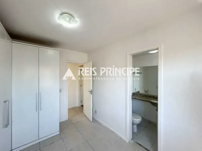 Apartamento com 2 quartos e cozinha separada — photo 19