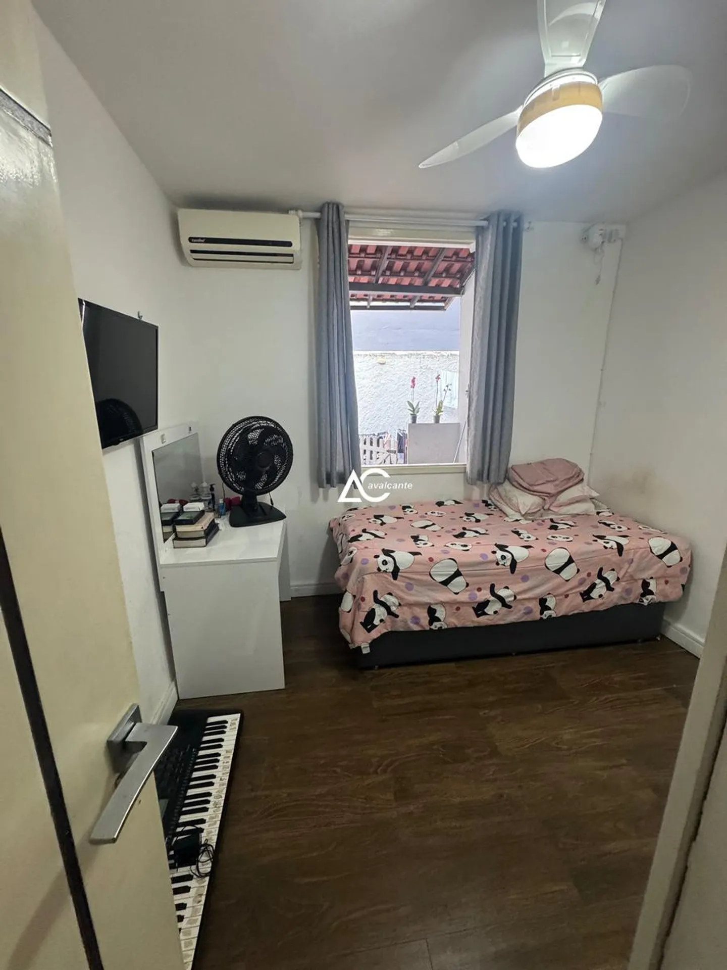 Washing machine in a 3-bedroom house, 360 m² — photo 45