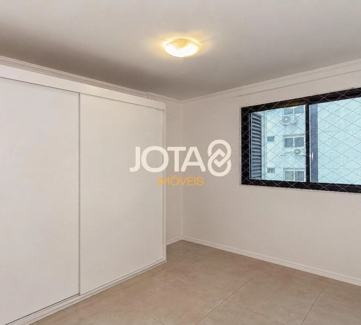 3-bedroom apartment with 1 en-suite and 3 bathrooms — photo 3