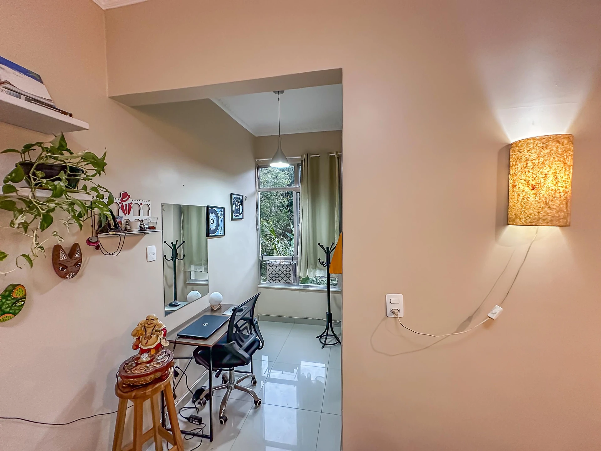Furnished 1-bedroom apartment with a closed kitchen — photo 10