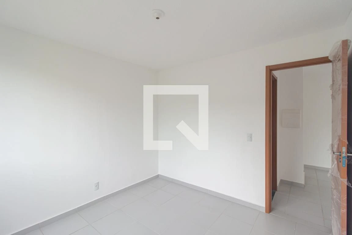 Unfurnished 2-bedroom apartment with private garden — photo 16