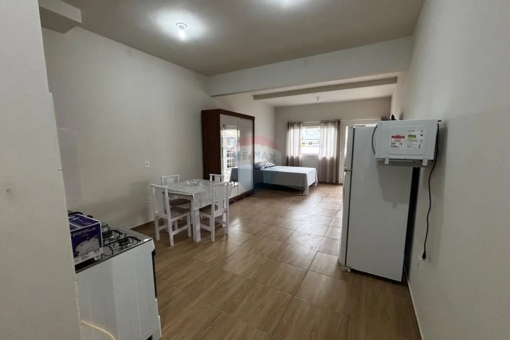 Apartamento mobiliado de 45 m² com kitnet integrada