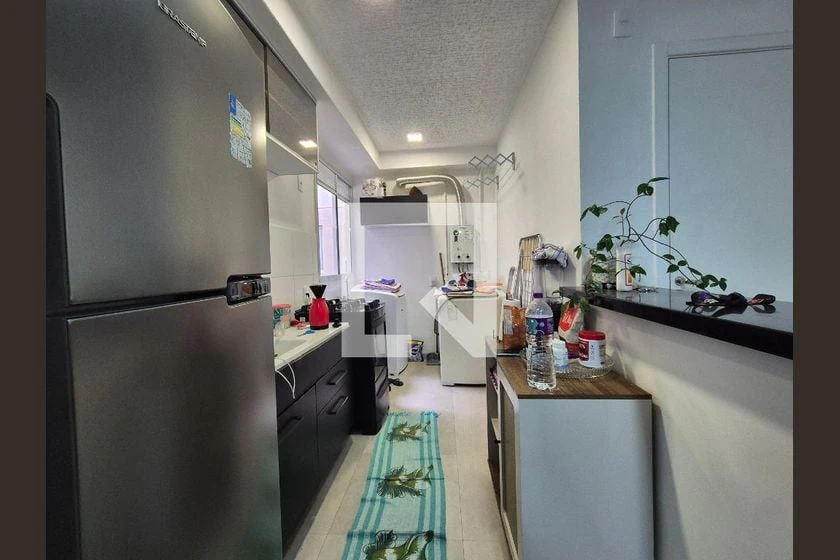 Furnished 2-bedroom apartment with an open kitchen — photo 4