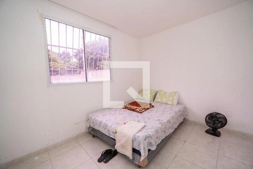 One-bedroom apartment with a washing machine — photo 13