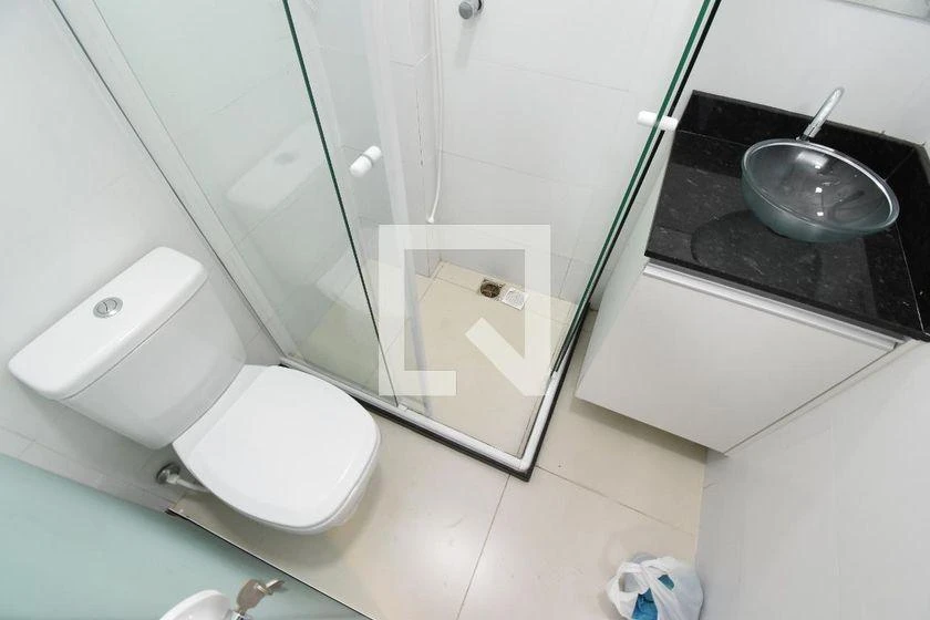 22 m² studio with air conditioning and a glass shower — photo 11