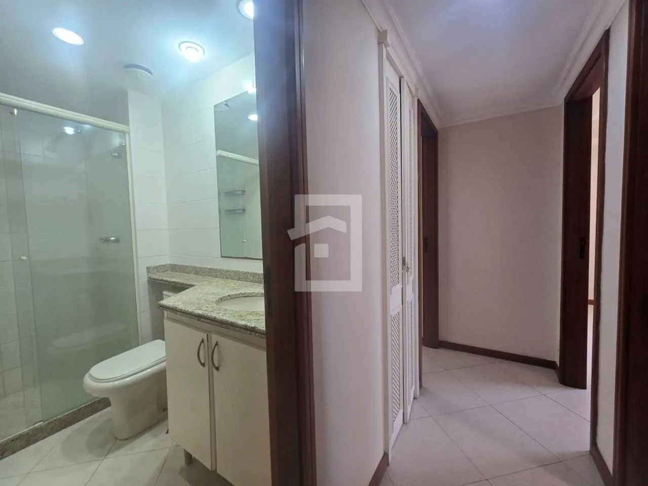 Home office in a 3-bedroom apartment, 105 m² — photo 9