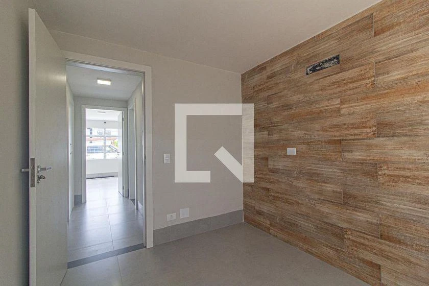 Unfurnished apartment with a private garden and 3 bedrooms — photo 16