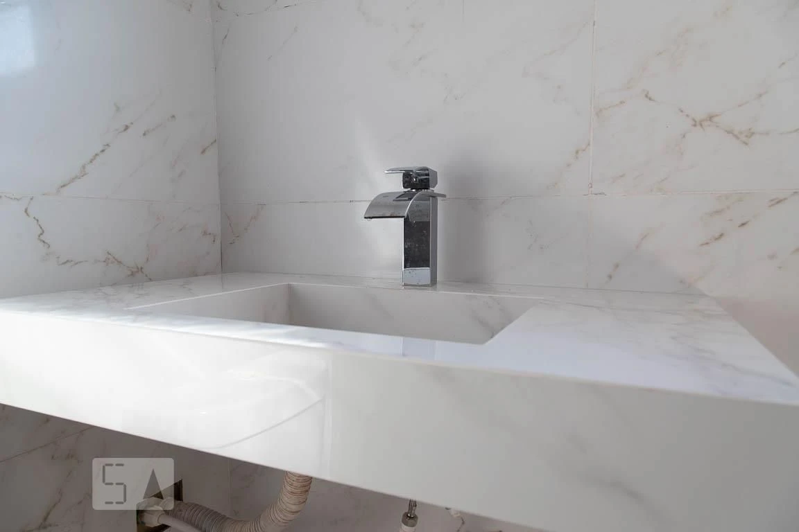 Studio with a balcony and an en-suite bedroom — photo 9
