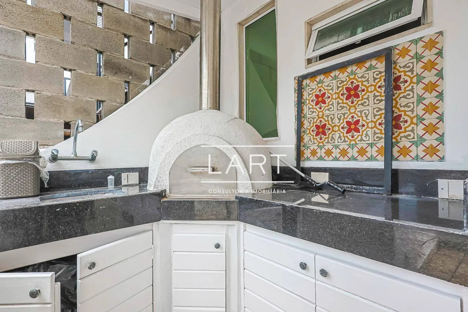 Apartamento com 4 dormitórios e 350 m²; área social ampla — photo 9