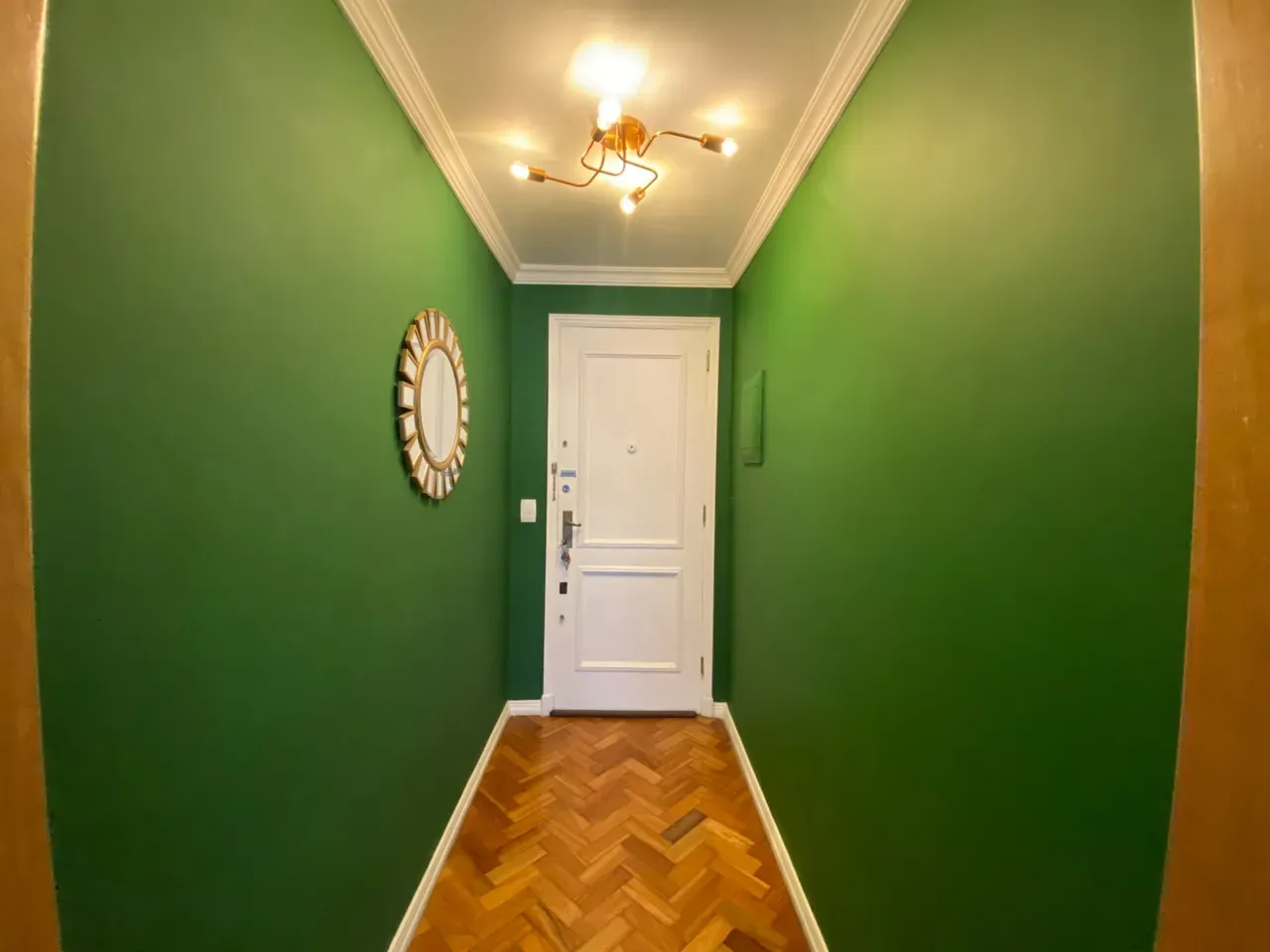 Apartment on the 7th floor with wood or laminate floors — photo 24