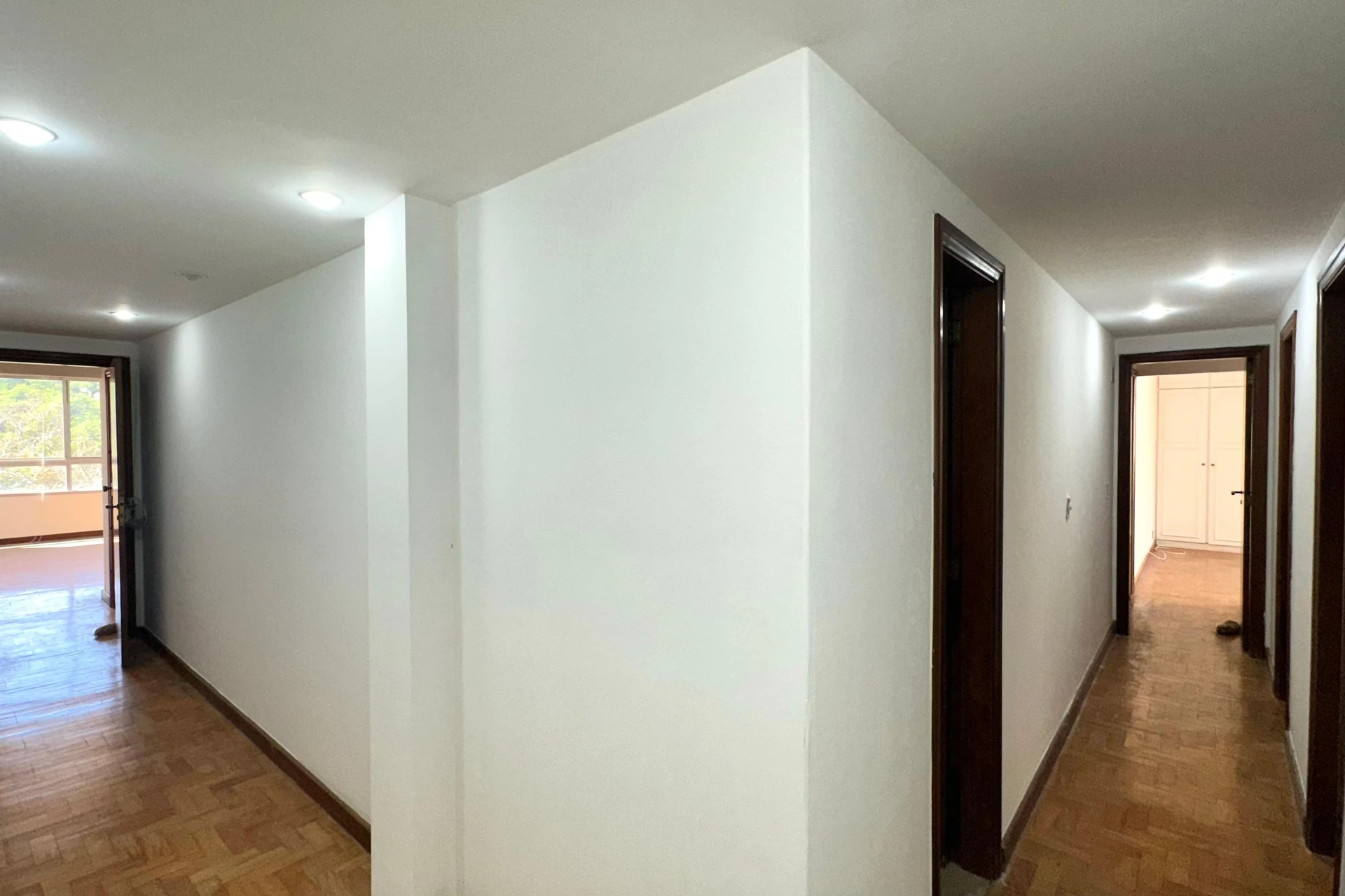 Квартира без меблів з 3 спальнями та 3 ванними кімнатами — photo 8