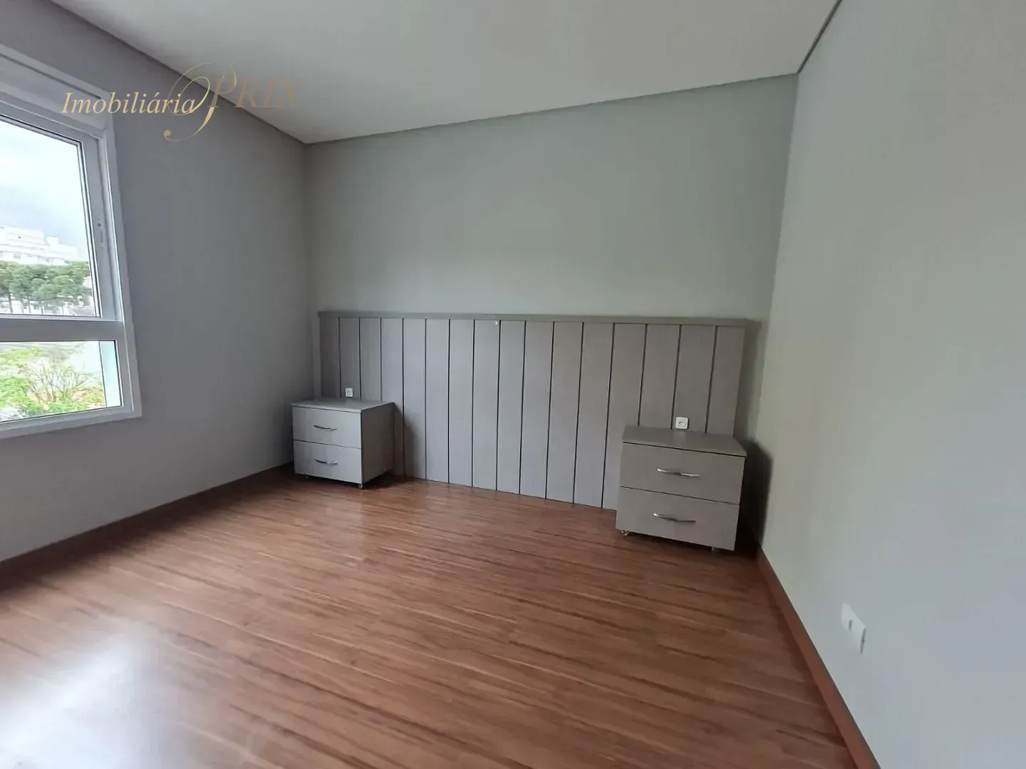 Glass-enclosed balcony in a 2-bedroom apartment, 76 m² — photo 30