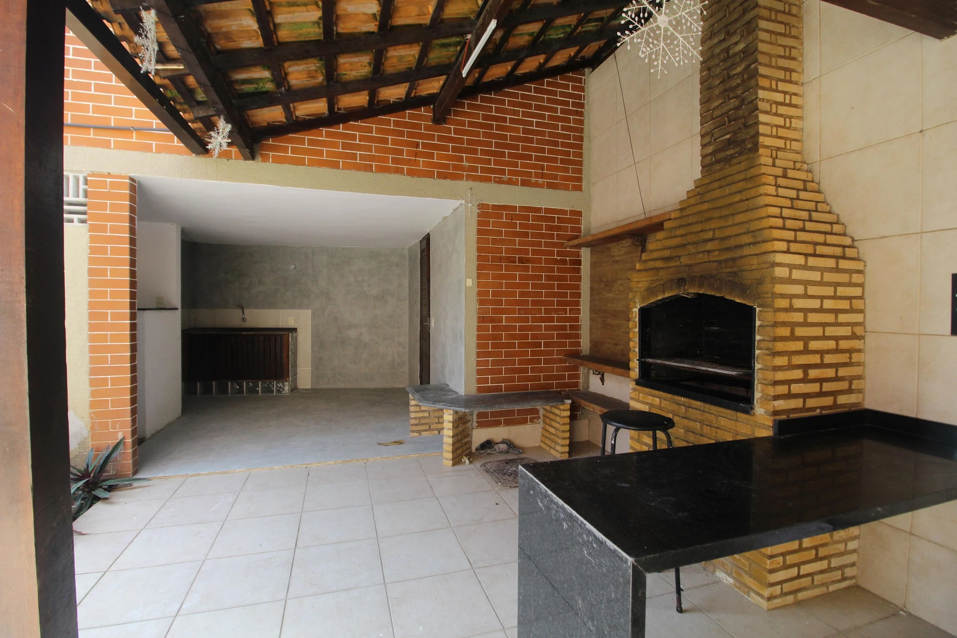House, 450 m², with a grill on the balcony — photo 7