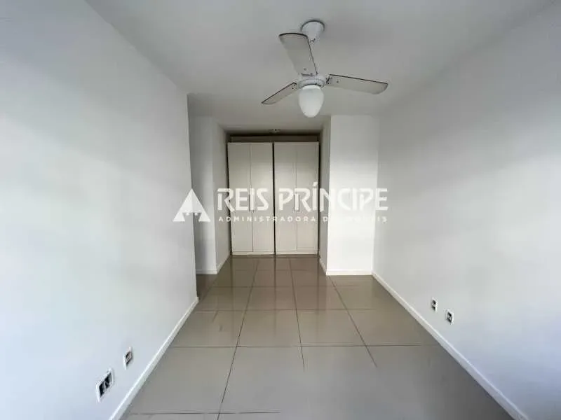 92 m² apartment with 3 bedrooms and a pool in the building — photo 18